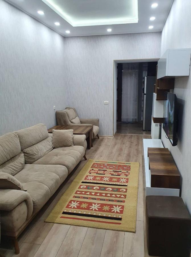 Nari Apartment Borjomi Exteriör bild